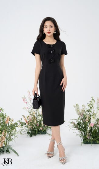 Đầm cổ tròn hoa trước dáng ôm