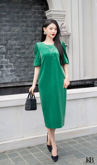 Maxi cổ v hở vai hạt trang trí