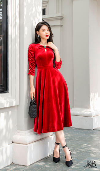 Maxi khuyên ngực tay rúm dáng xoè