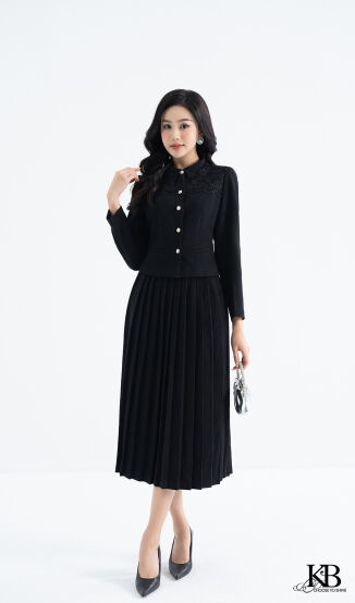 Croptop CD76 đi bộ với juyp JD429