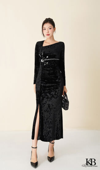 Maxi cổ lệch xẻ trước