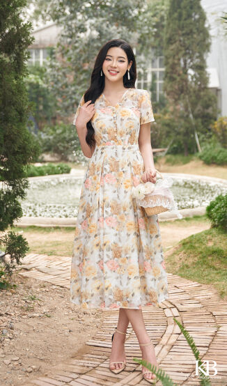 Maxi cổ v can ngực
