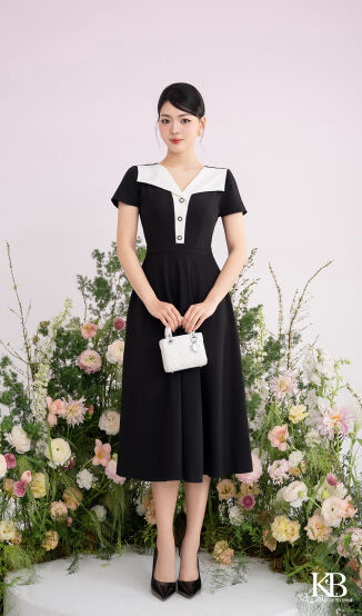 Maxi cổ bẻ phối trắng