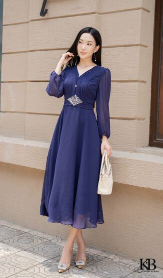 Maxi cổ v đai đính hạt hình trám