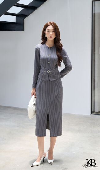 Maxi nơ bụng xẻ trước