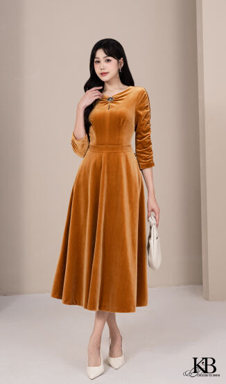 Maxi khuyên ngực tay rúm dáng xoè