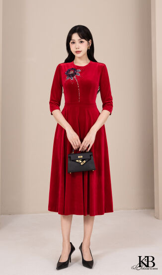 Maxi cổ tròn giả nẹp quài đính đá