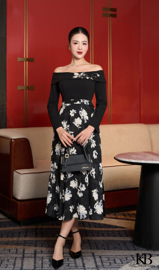 Maxi hở vai đính hoa ngực dáng xoè