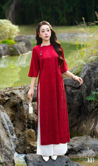 Áo dài cổ tròn dây rủ trang trí