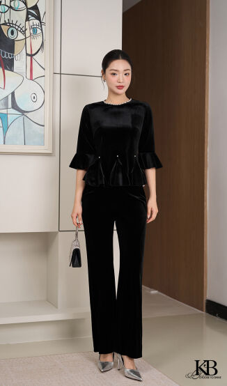 Sơ mi cổ tròn đính đá gấu áo ly súp