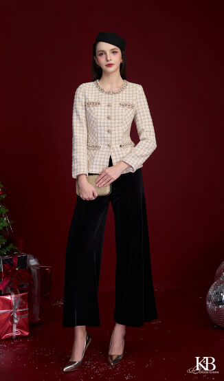 Vest cổ kê ren can đai 4 túi