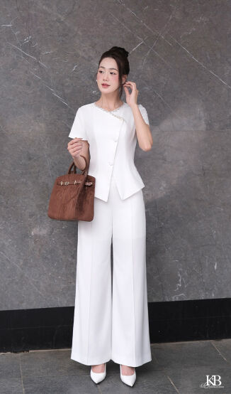 Sơ mi SC1154 đi bộ với quần QD963