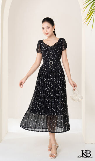 Maxi cổ vuông dáng xoè