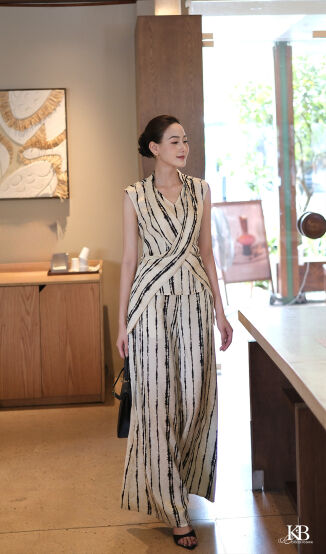 Quần QD994 đi bộ với sơ mi SC1191