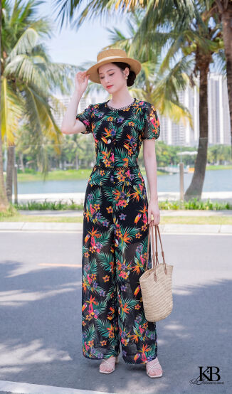 Quần QD993 đi bộ với croptop CC150