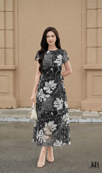Maxi cổ tròn dây rút eo